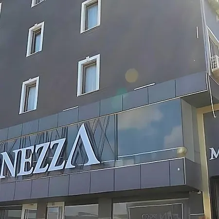 Monezza Avcilar איסטמבול
